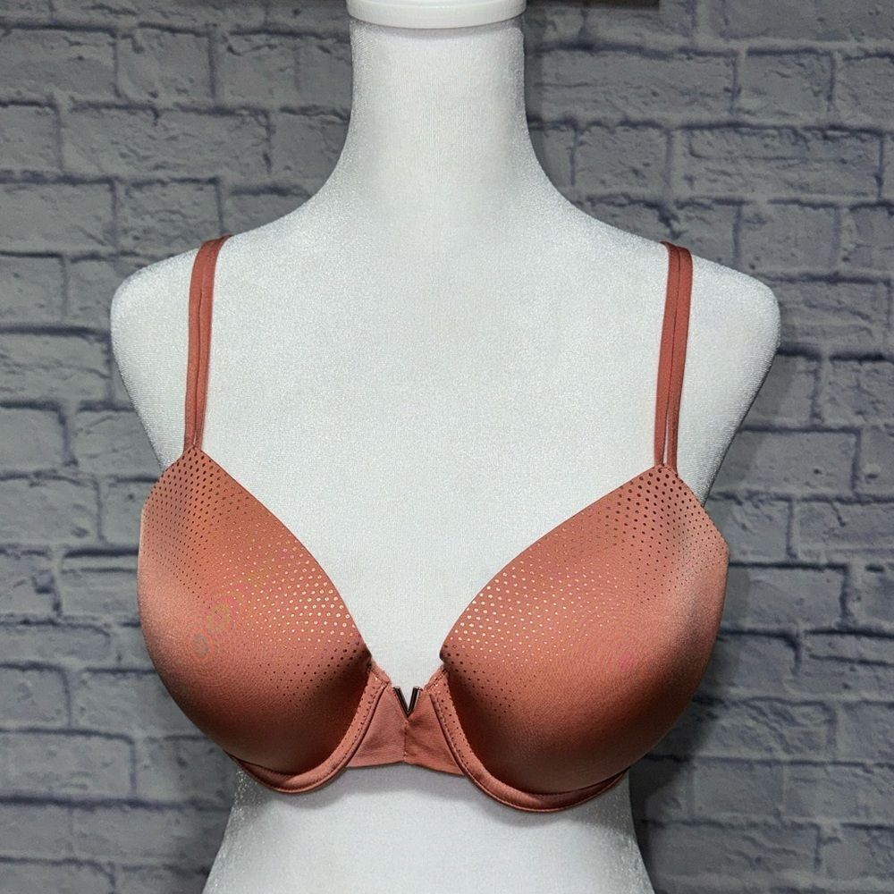 Victoria’s Secret lined perfect coverage bra
